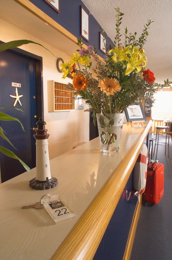 Stars Antibes Hotel Biot Bagian luar foto
