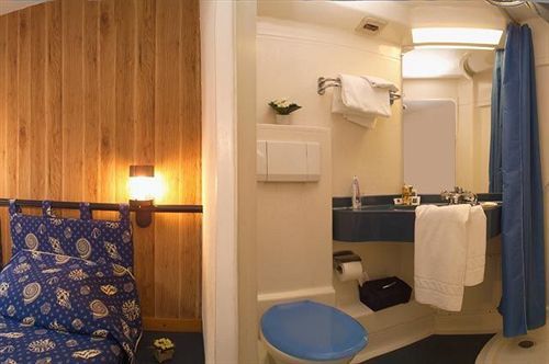 Stars Antibes Hotel Biot Bagian luar foto