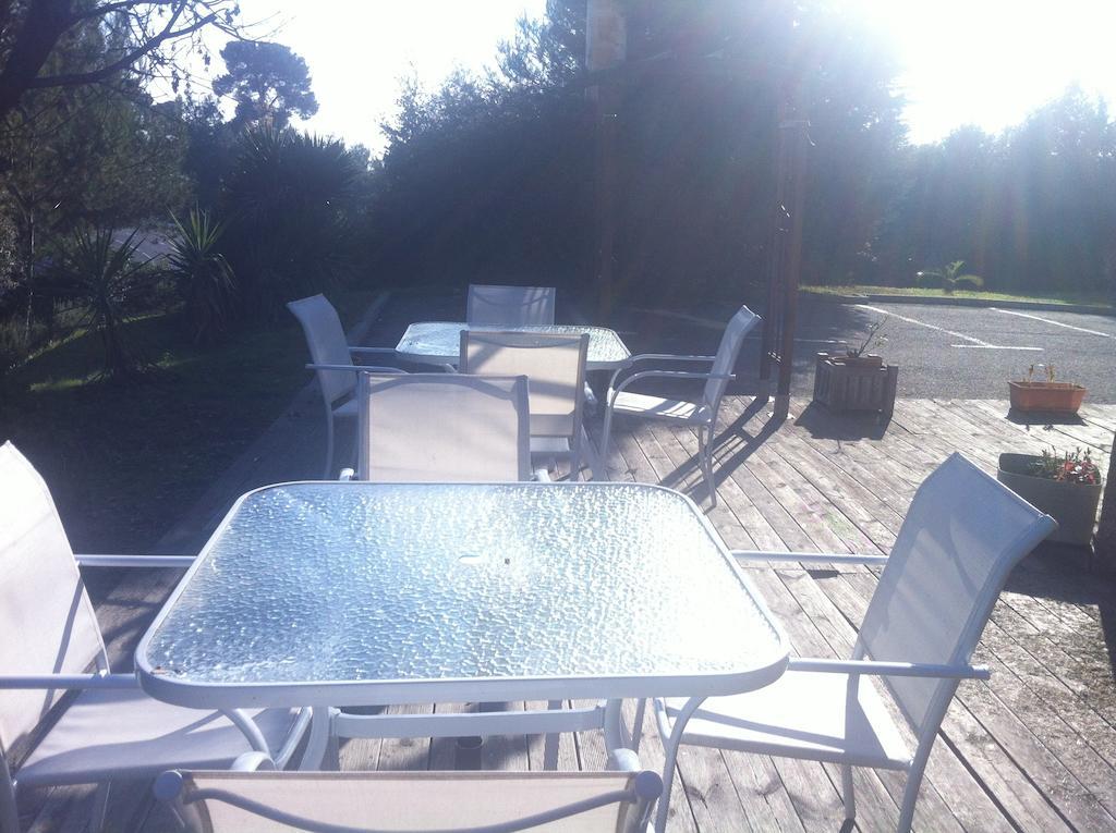 Stars Antibes Hotel Biot Bagian luar foto